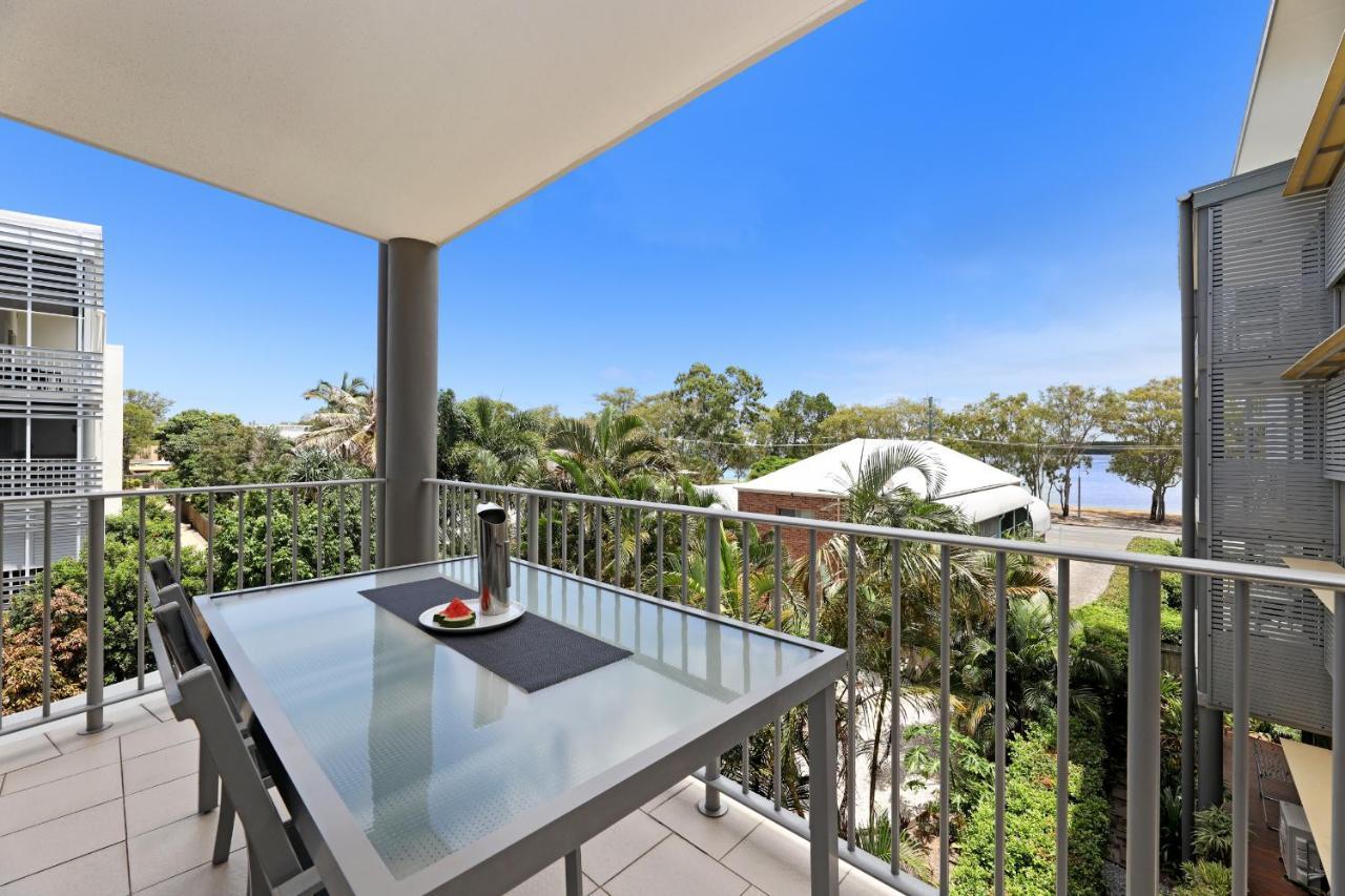 On The Bay Apartments Bongaree エクステリア 写真
