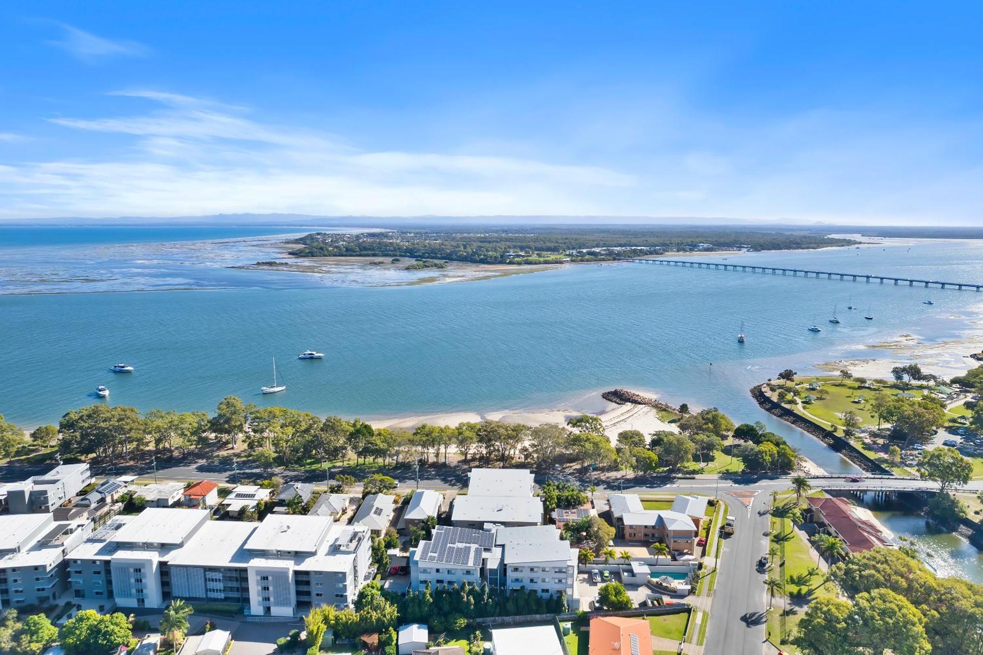 On The Bay Apartments Bongaree エクステリア 写真