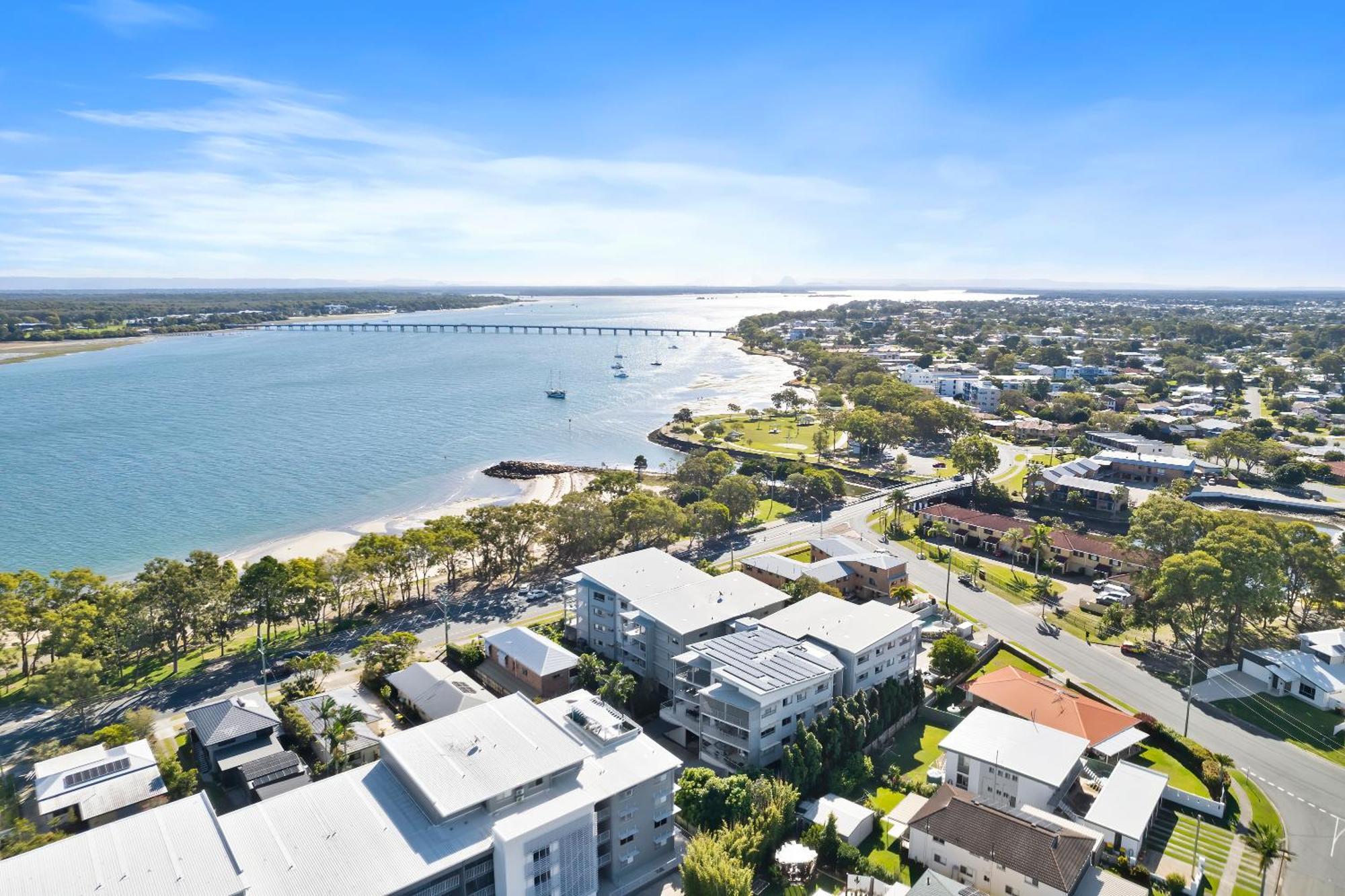 On The Bay Apartments Bongaree エクステリア 写真