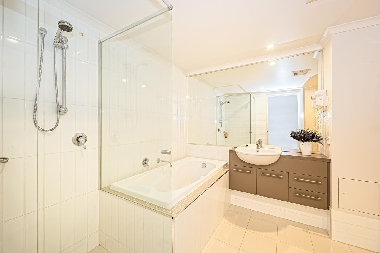 On The Bay Apartments Bongaree エクステリア 写真