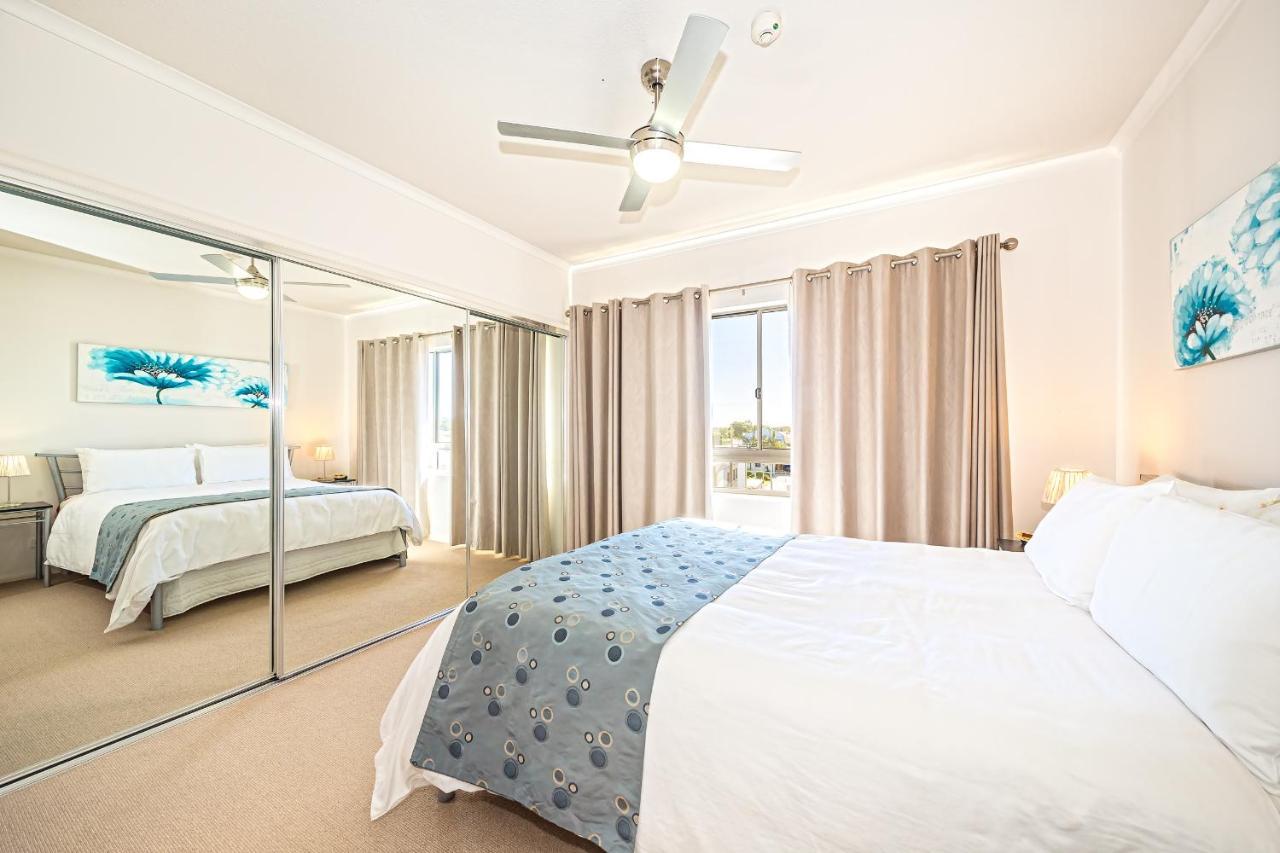 On The Bay Apartments Bongaree エクステリア 写真